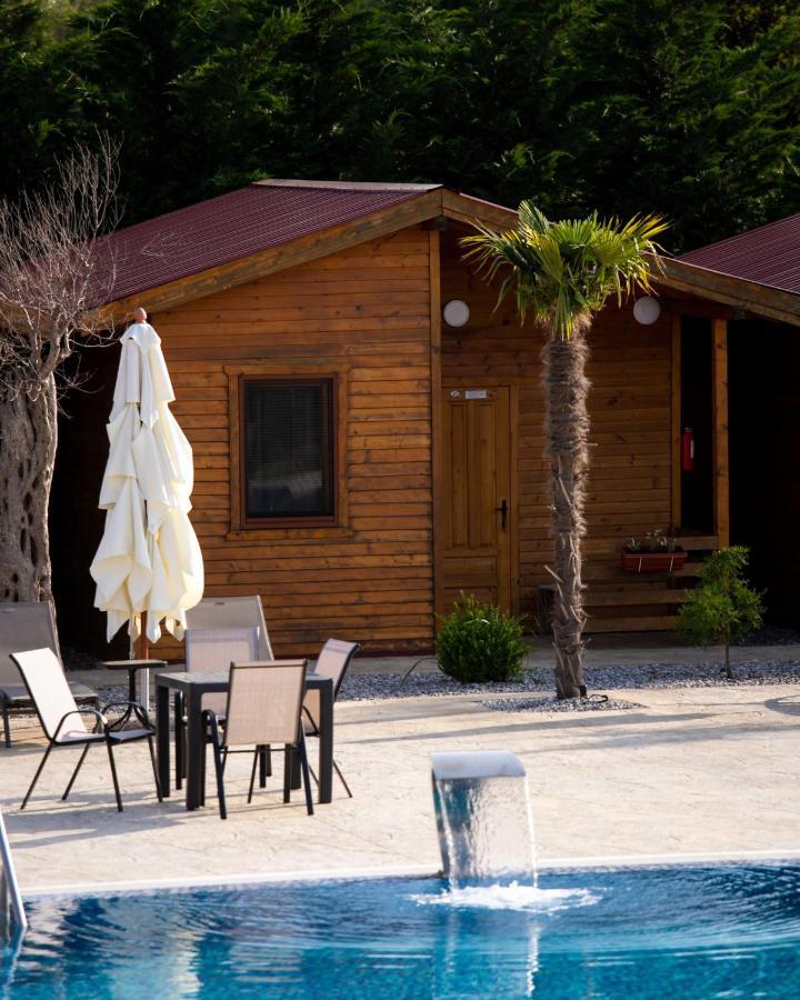 Отель Sunny Garden Улцинь Экстерьер фото
