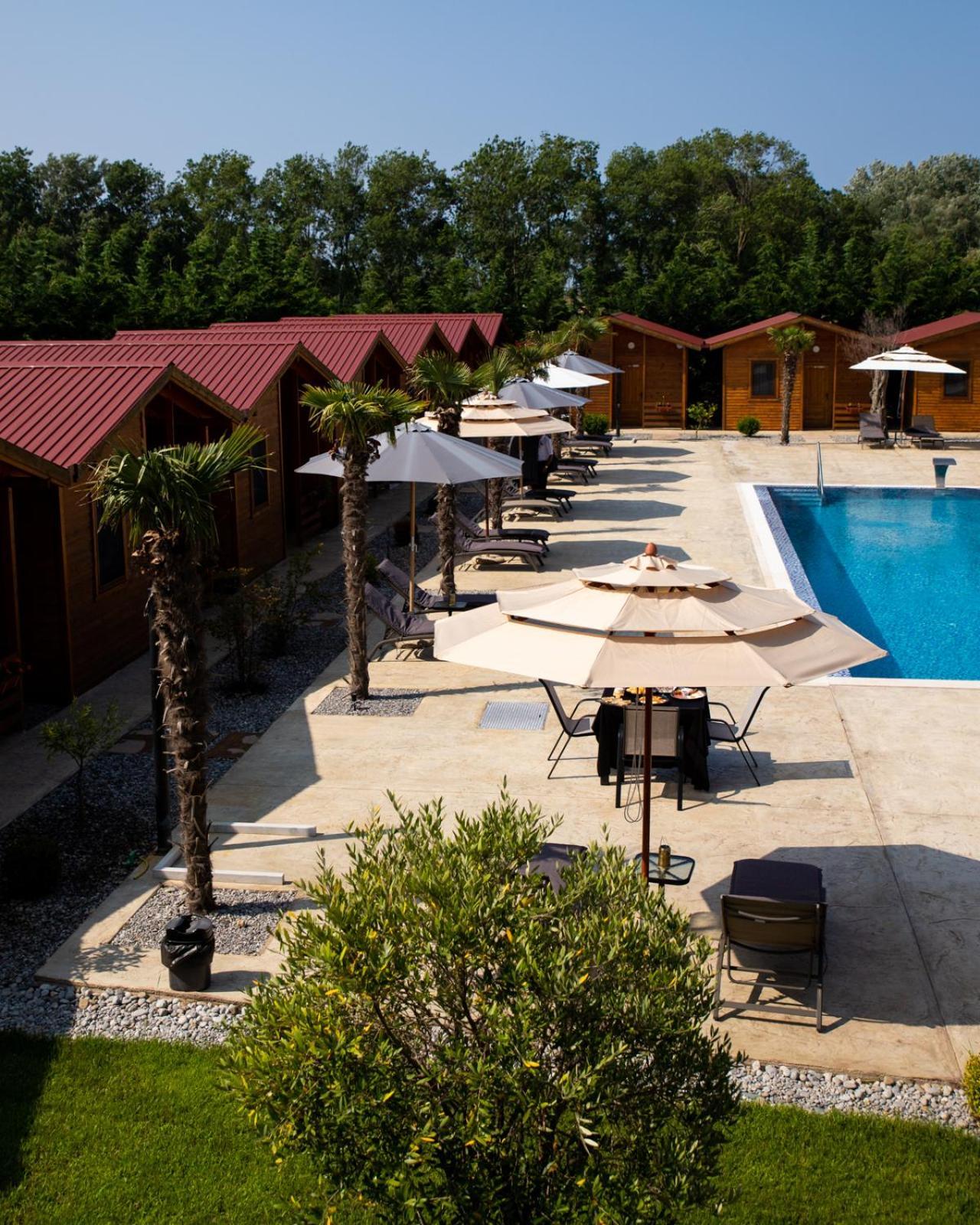 Отель Sunny Garden Улцинь Экстерьер фото